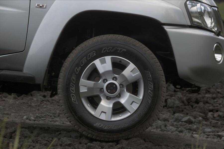  Nissan Patrol 2005 года  (фото 11 из 18)